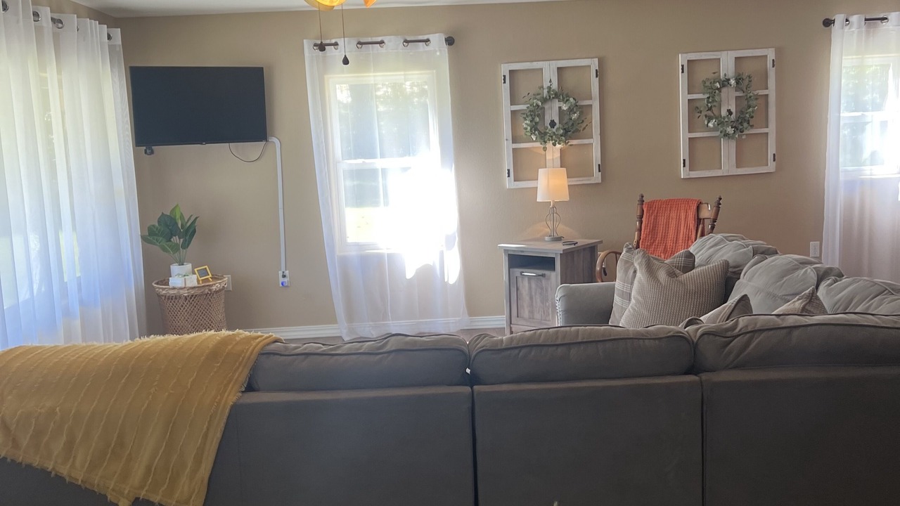 Photo of Livingroom in Mammoth Spring