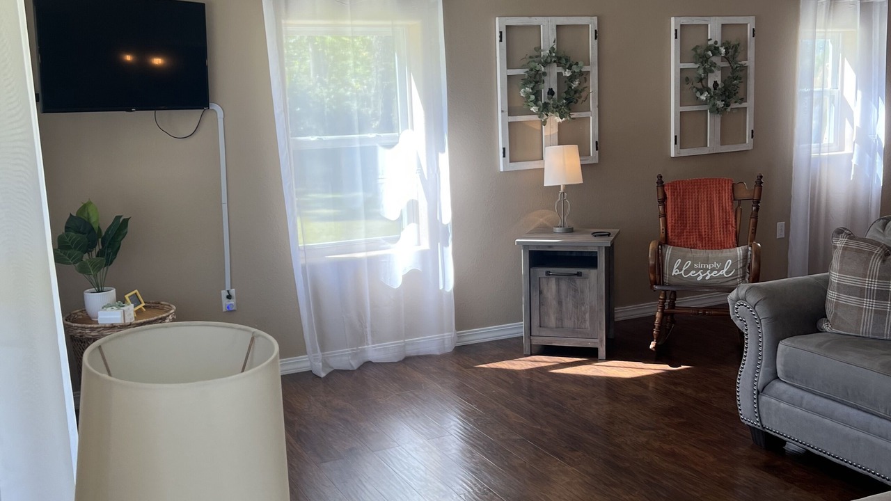 Photo of Livingroom in Mammoth Spring