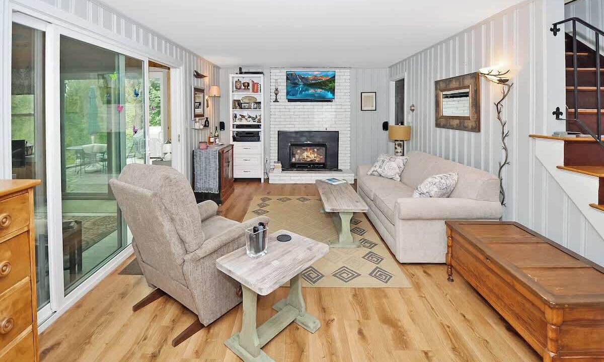 Photo of Livingroom in North Hampton