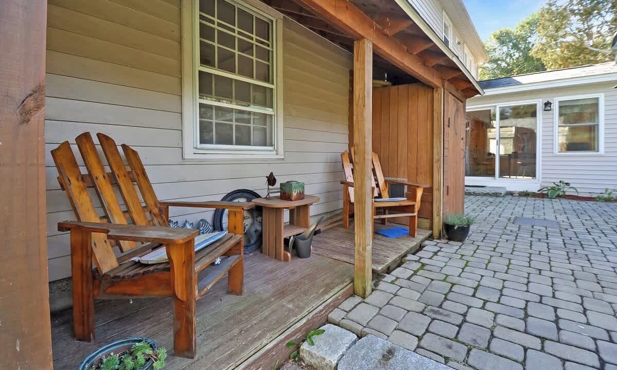 Photo of Patio Balcony in North Hampton