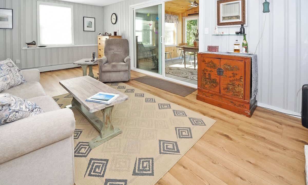 Photo of Livingroom in North Hampton