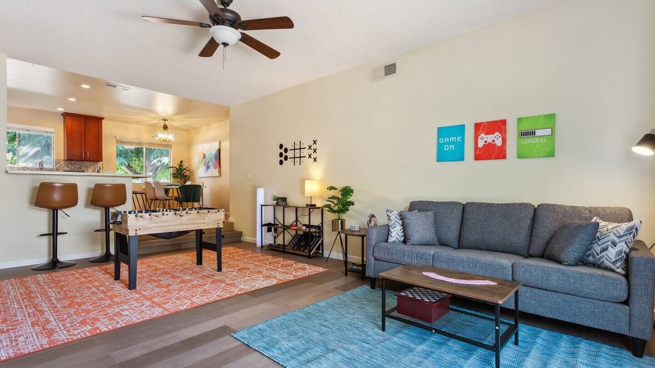 Photo of Livingroom in Concord