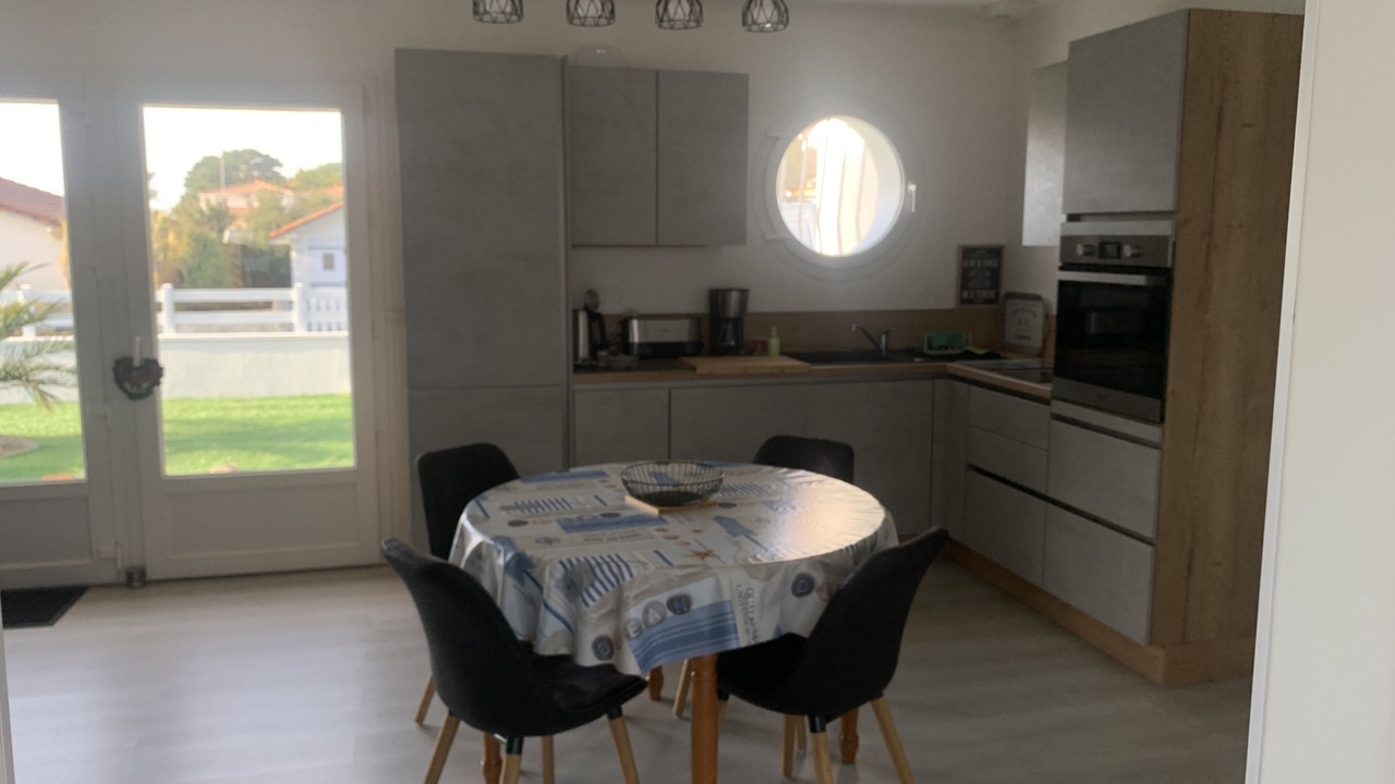 Photo of Kitchen in Saint-Michel-Chef-Chef