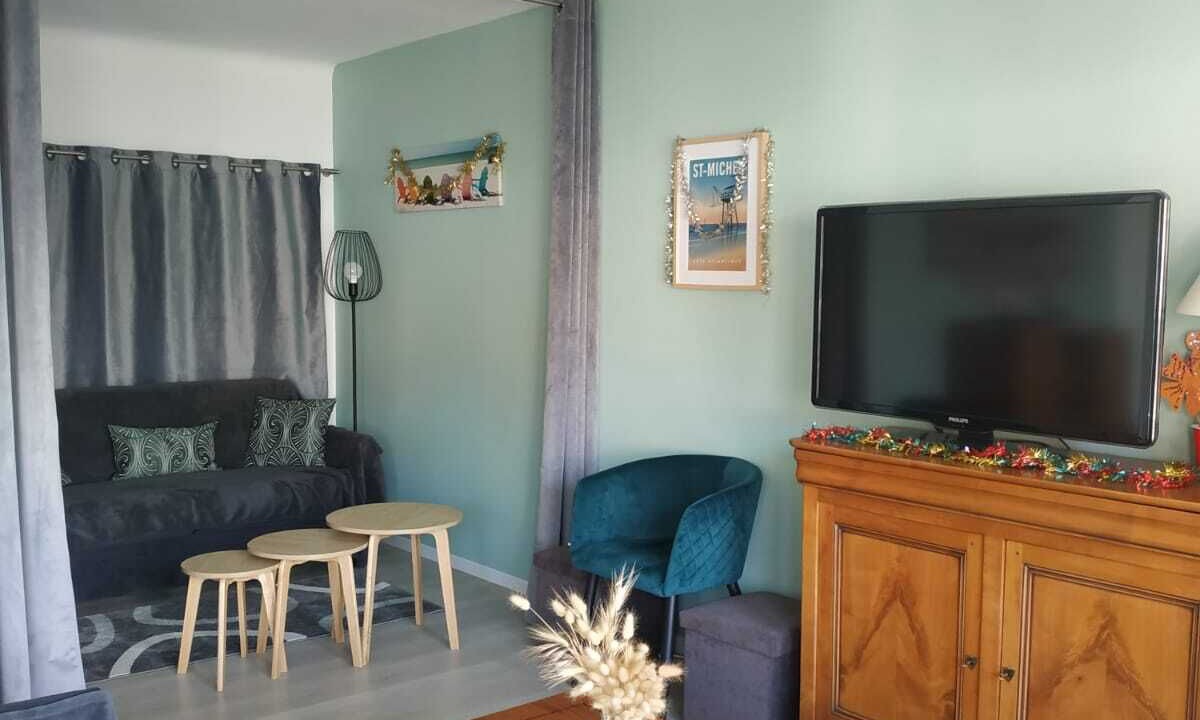 Photo of Livingroom in Saint-Michel-Chef-Chef