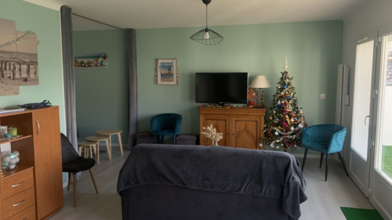 Photo of Livingroom in Saint-Michel-Chef-Chef