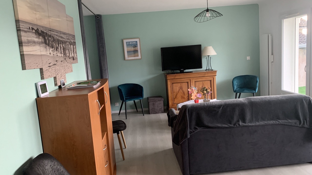 Photo of Livingroom in Saint-Michel-Chef-Chef