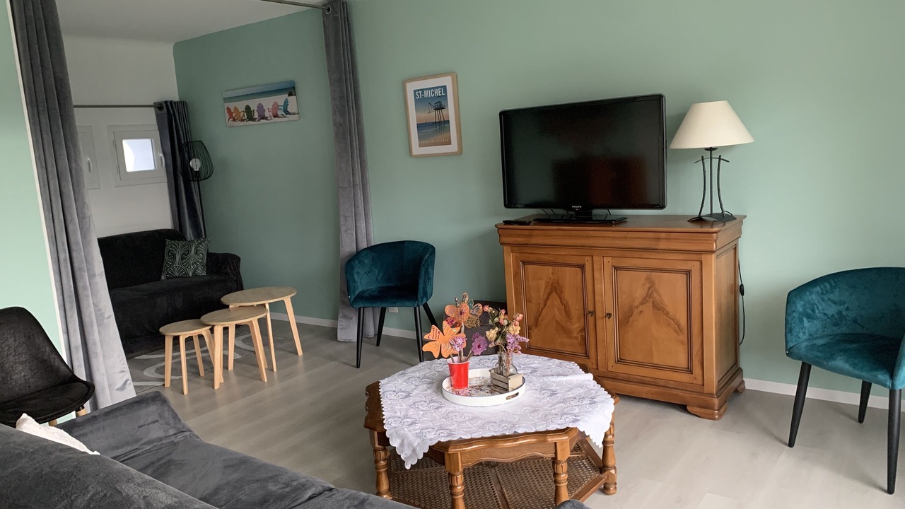 Photo of Livingroom in Saint-Michel-Chef-Chef