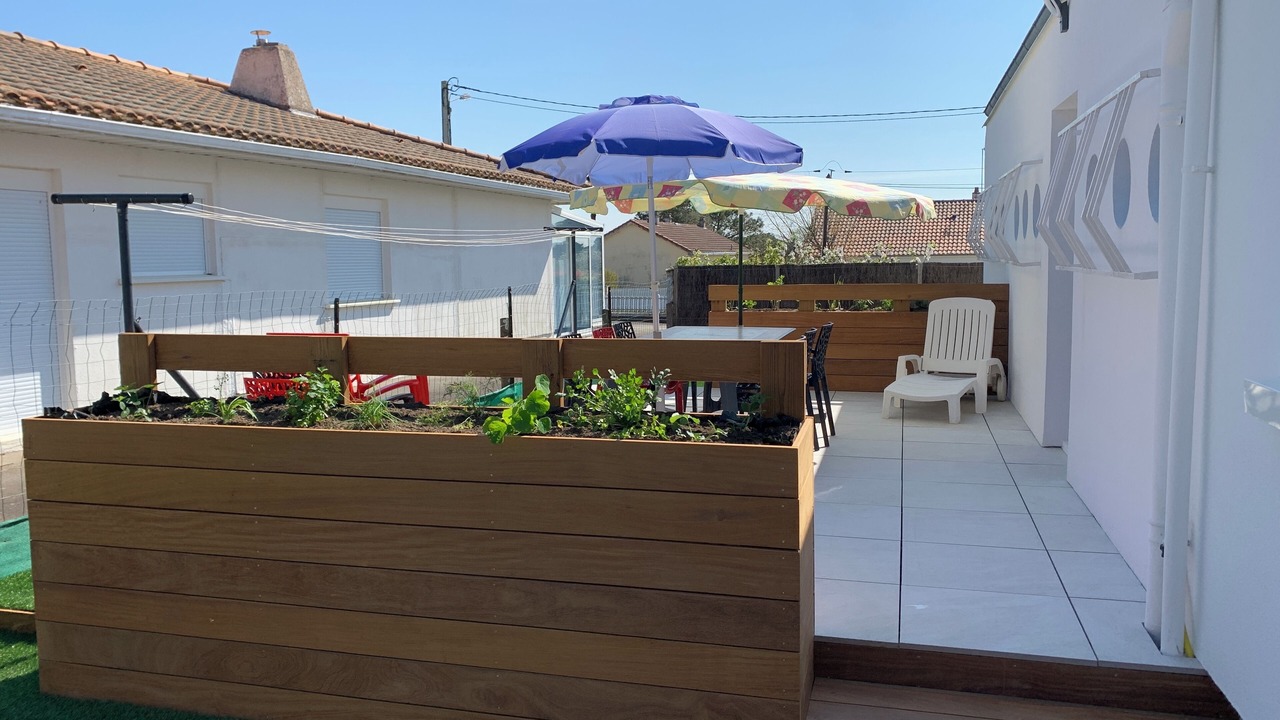 Photo of Patio Balcony in Saint-Michel-Chef-Chef