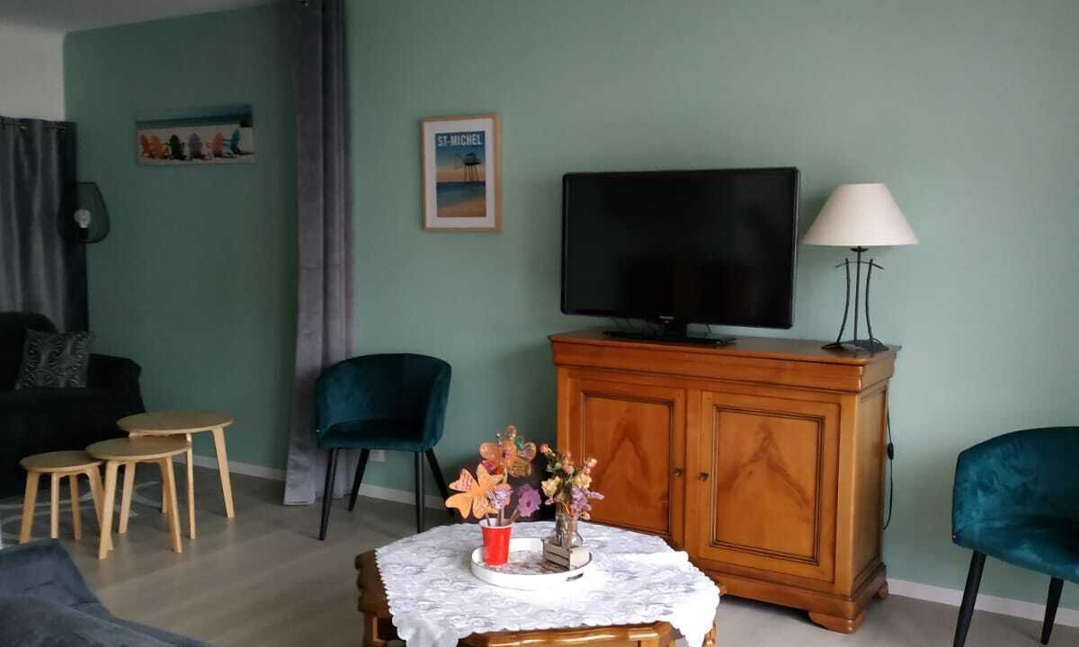 Photo of Livingroom in Saint-Michel-Chef-Chef