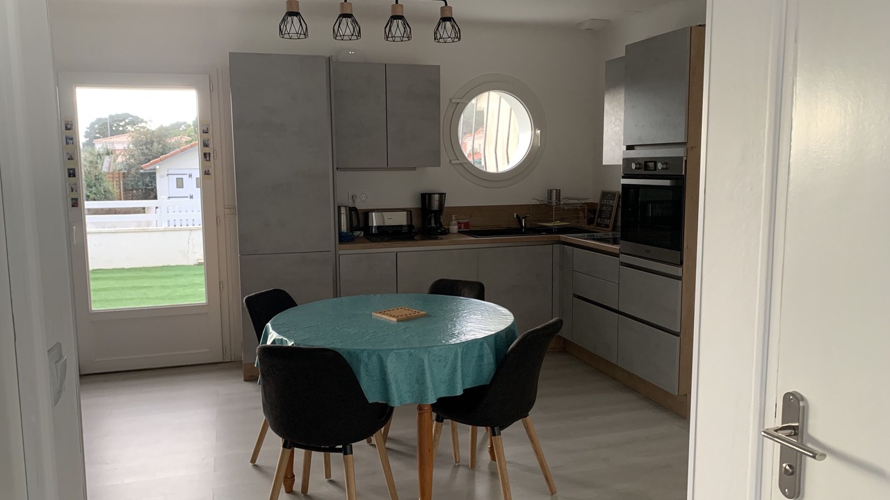 Photo of Kitchen in Saint-Michel-Chef-Chef
