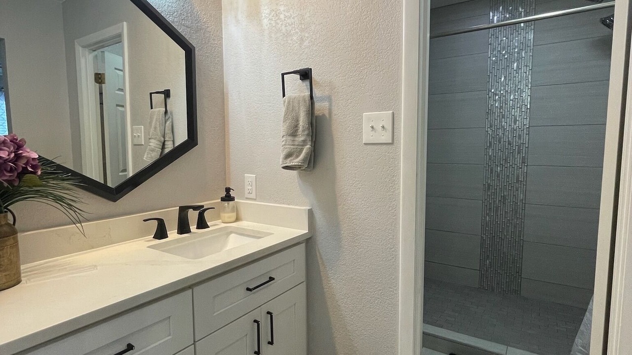 Photo of Bathroom in Manchaca