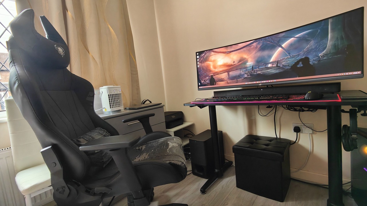 Photo of Others in New Addington