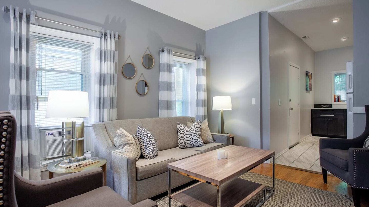 Photo of Livingroom in Southmoreland