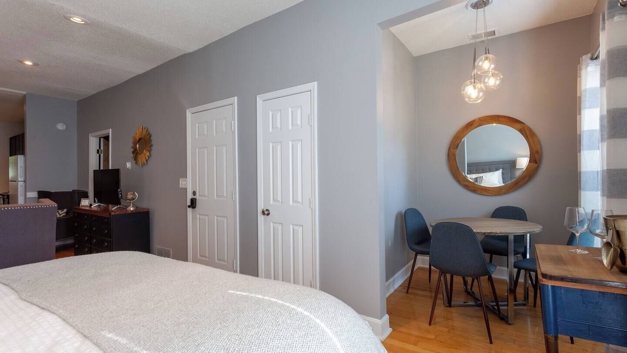 Photo of Bedroom in Southmoreland