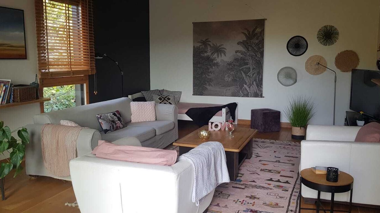 Photo of Livingroom in Yenne