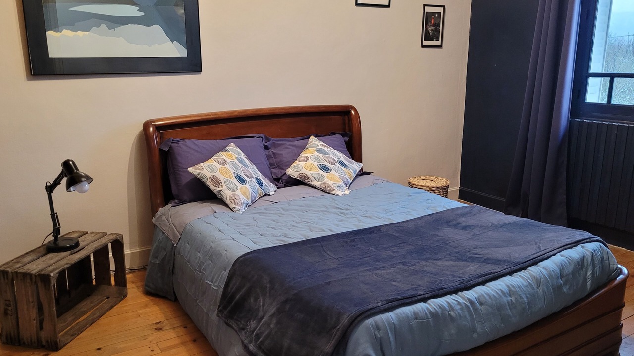 Photo of Bedroom in Yenne