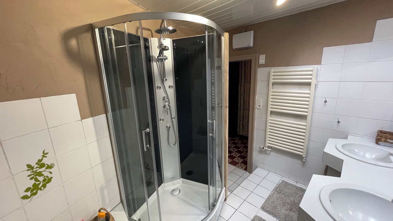 Photo of Bathroom in Yenne