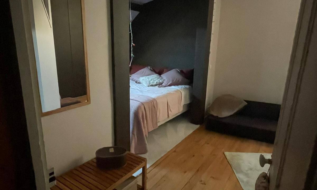 Photo of Others in Yenne