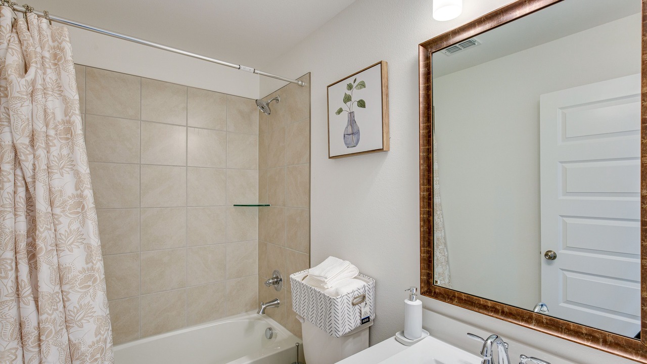 Photo of Bathroom in Fate