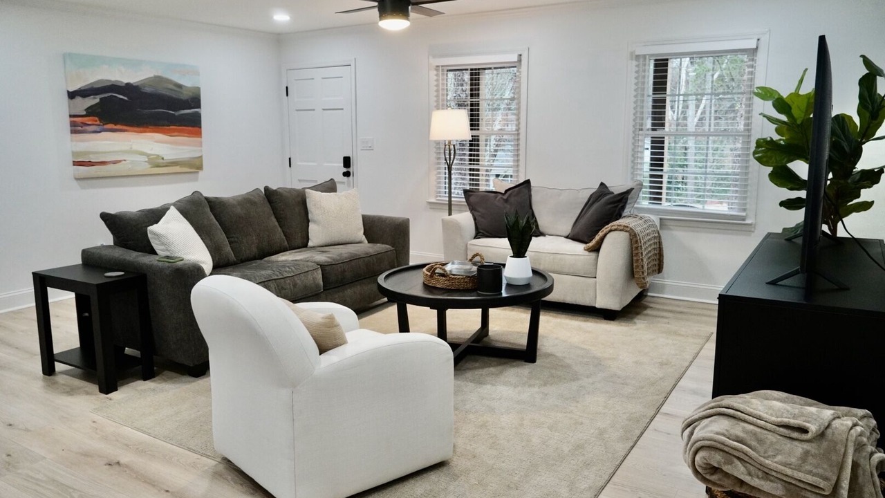 Photo of Livingroom in Alpharetta