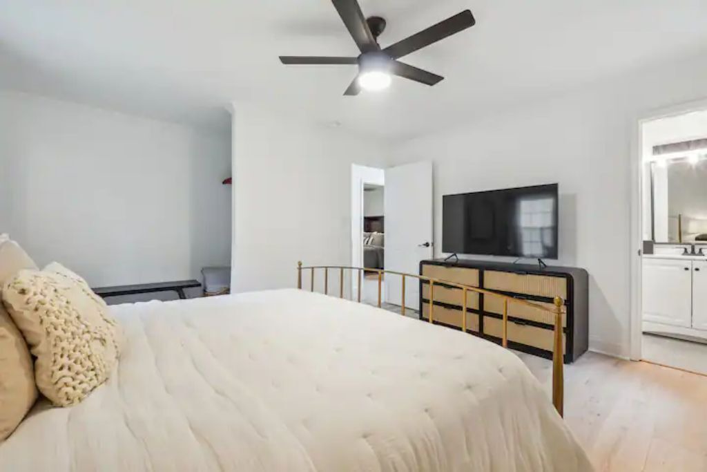 Photo of Bedroom in Alpharetta
