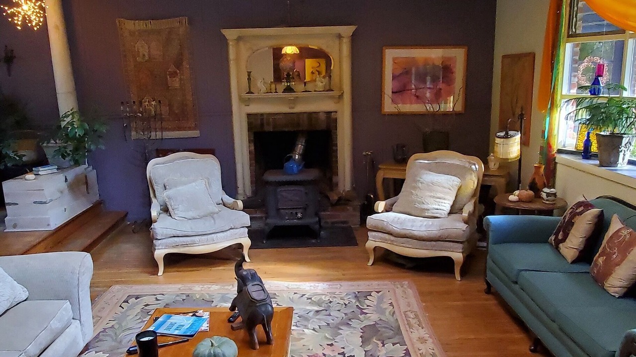 Photo of Livingroom in Moylan