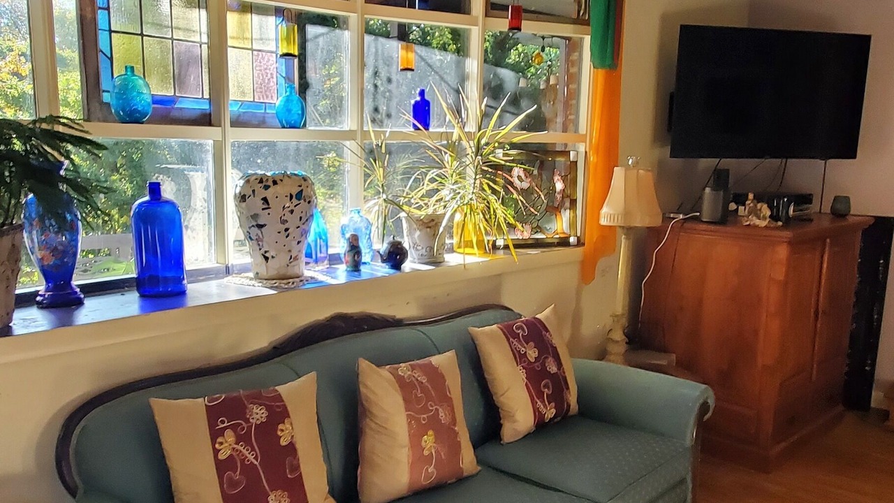 Photo of Livingroom in Moylan