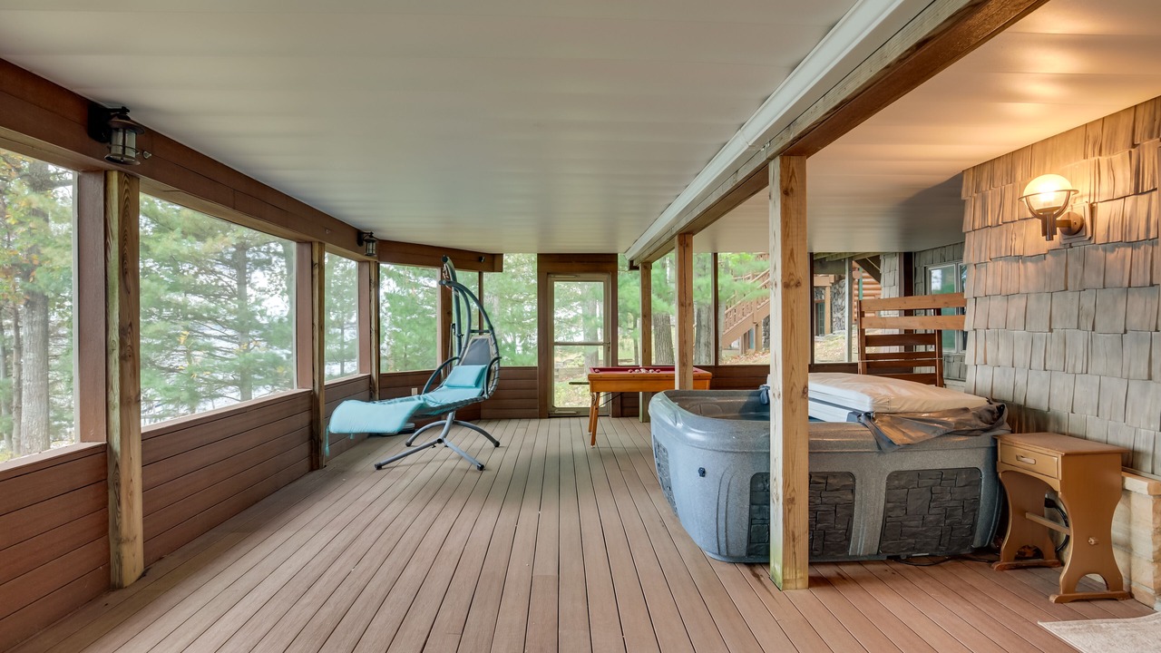Photo of Outdoor in Pelican Lake