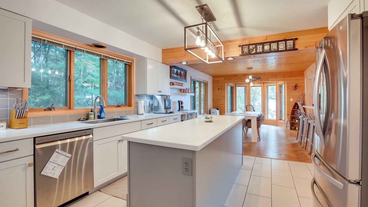 Photo of Kitchen in Pelican Lake