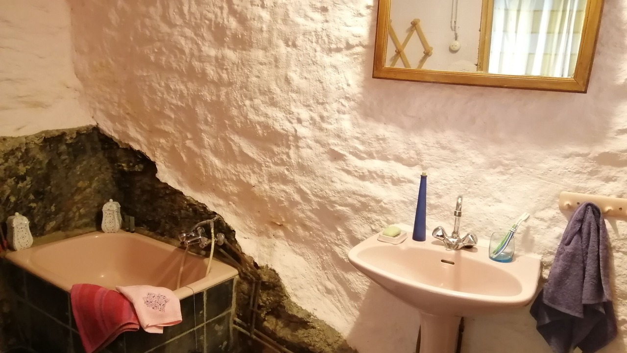 Photo of Bathroom in Malons-et-Elze
