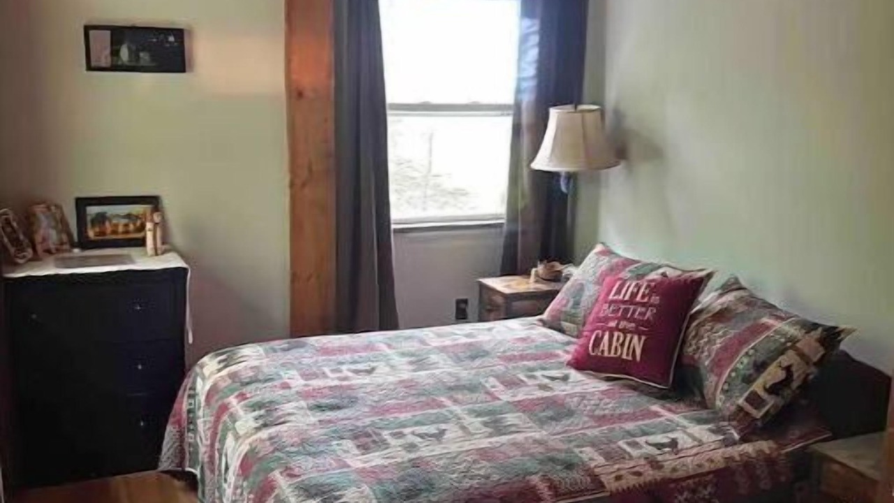 Photo of Bedroom in Saugerties