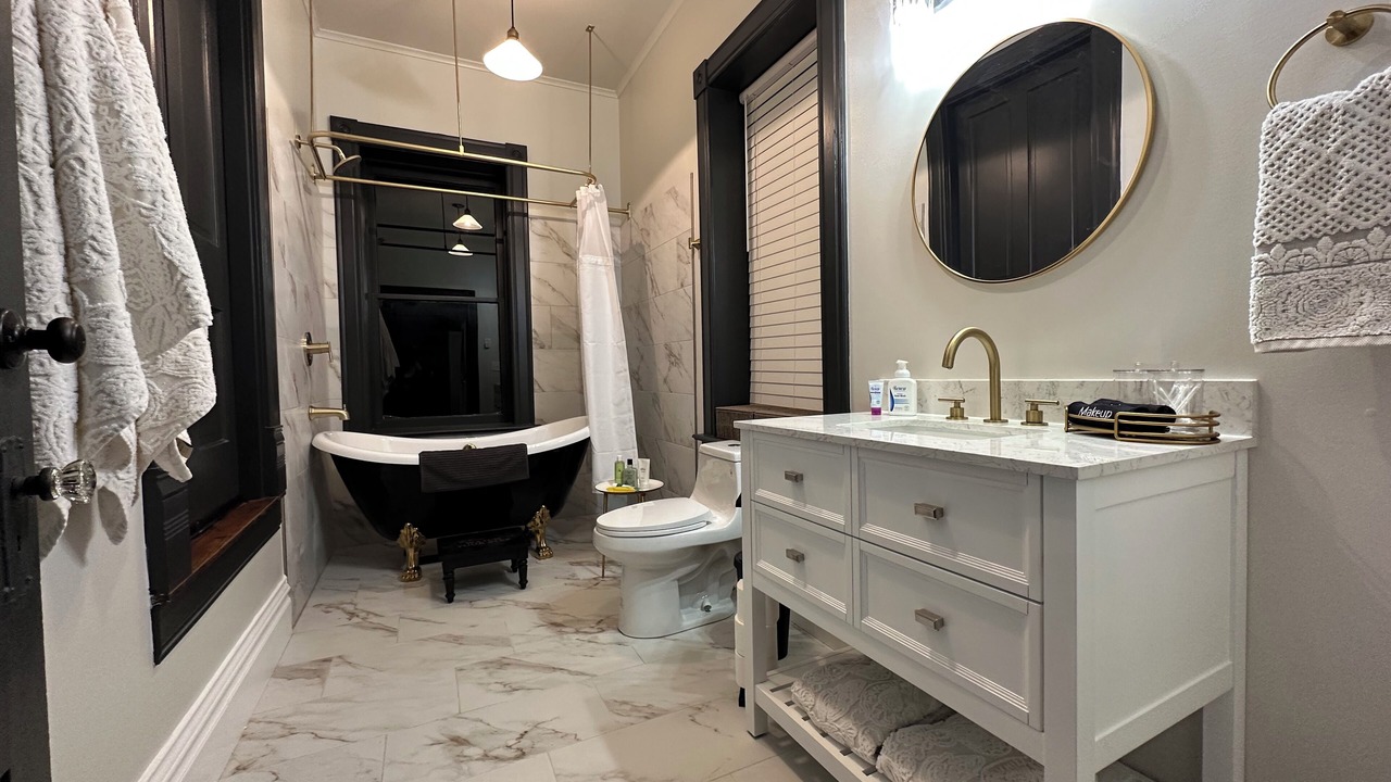 Photo of Bathroom in McKittrick