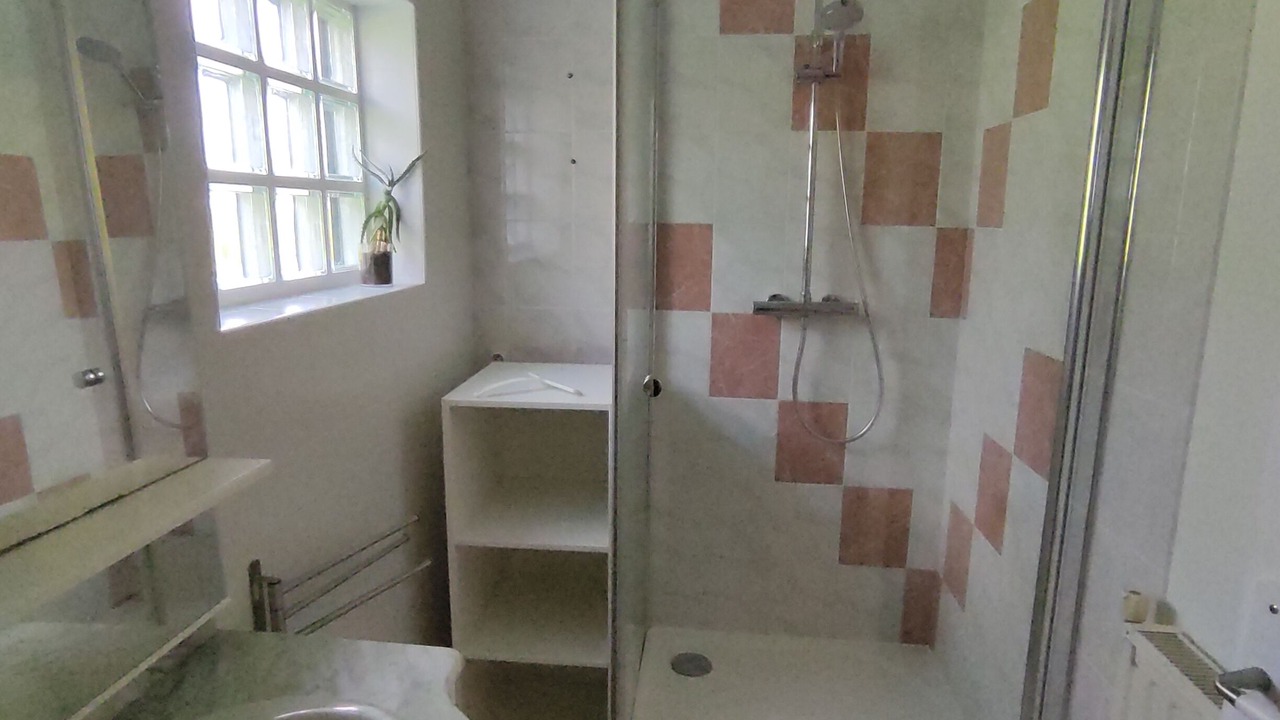 Photo of Bathroom in Lanches-Saint-Hilaire