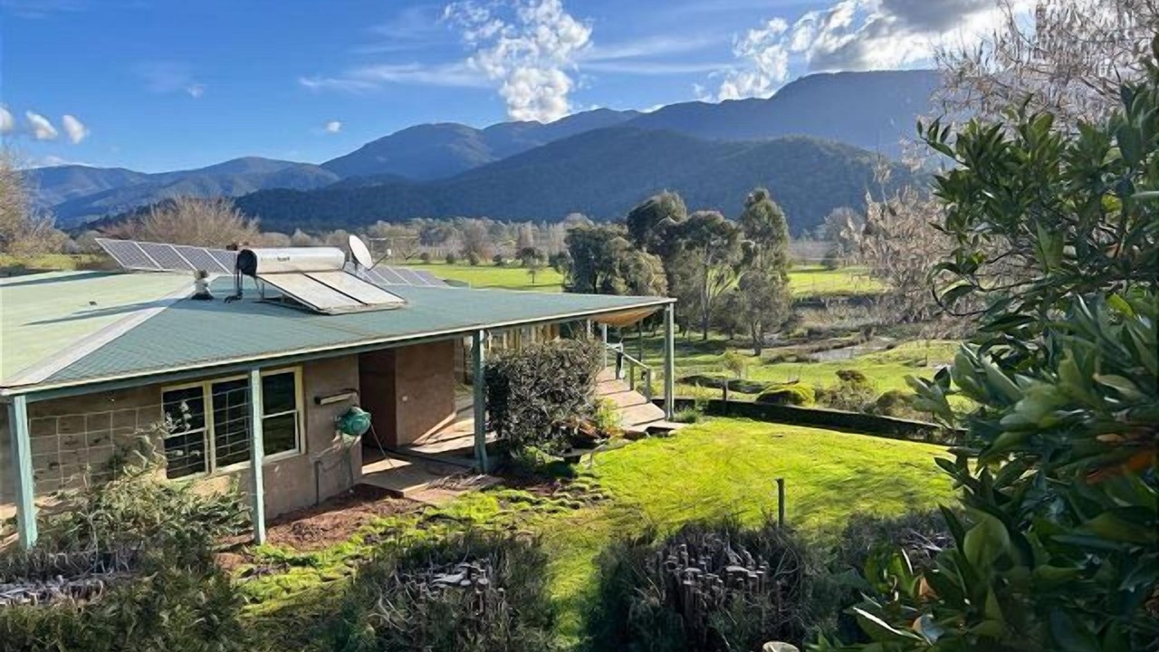 Photo of Outdoor in Buckland