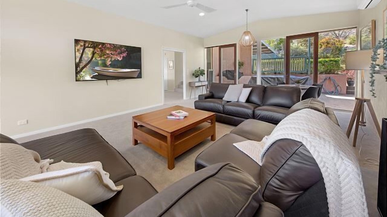 Photo of Livingroom in Buckland