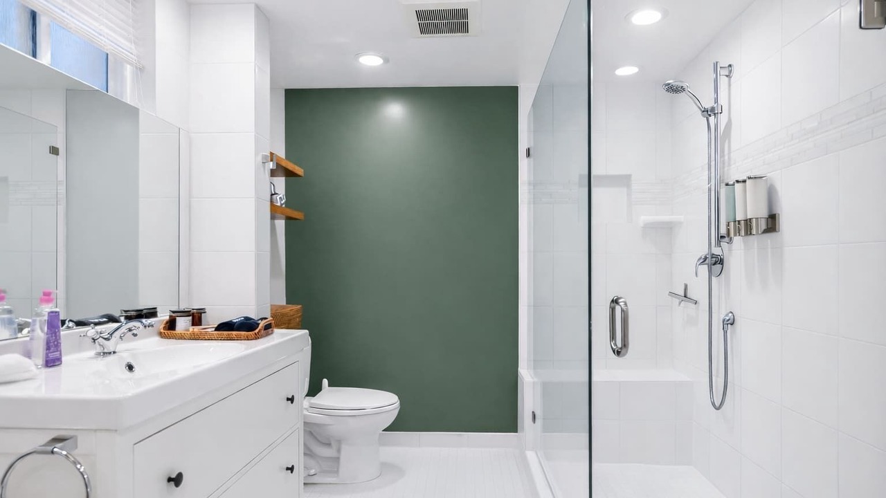 Photo of Bathroom in Green Lake