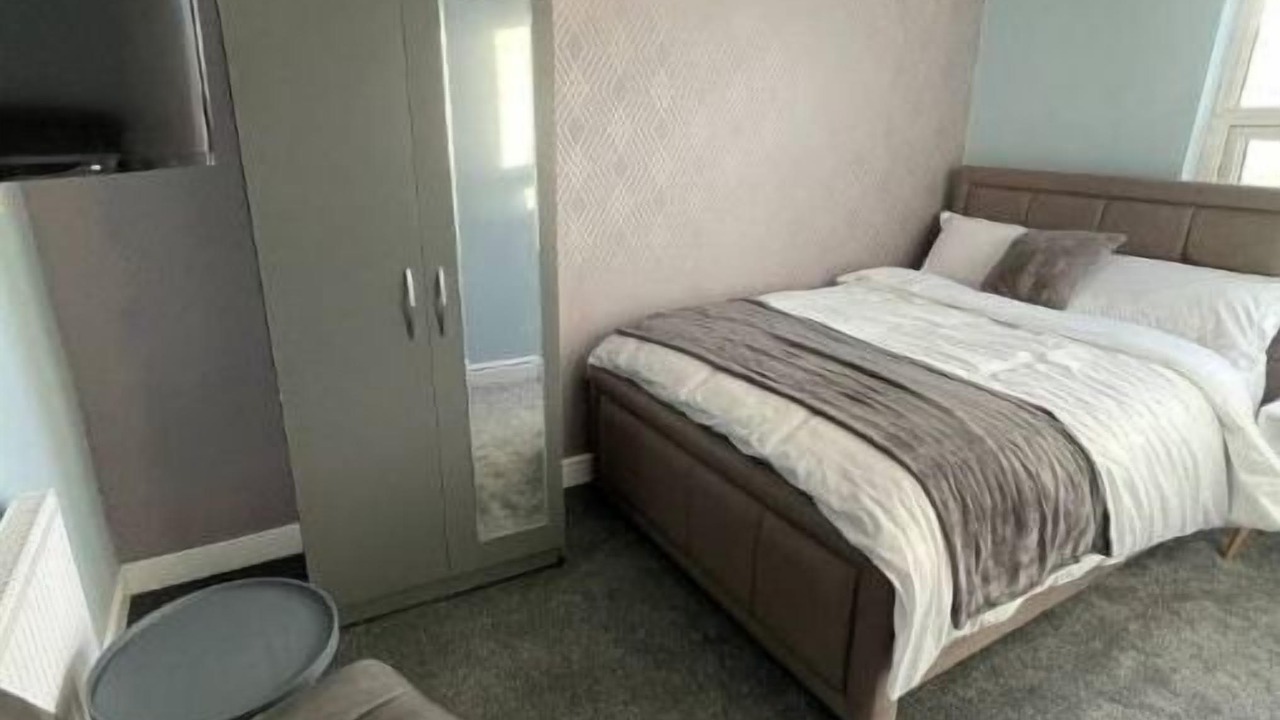 Photo of Bedroom in Stoke-on-Trent