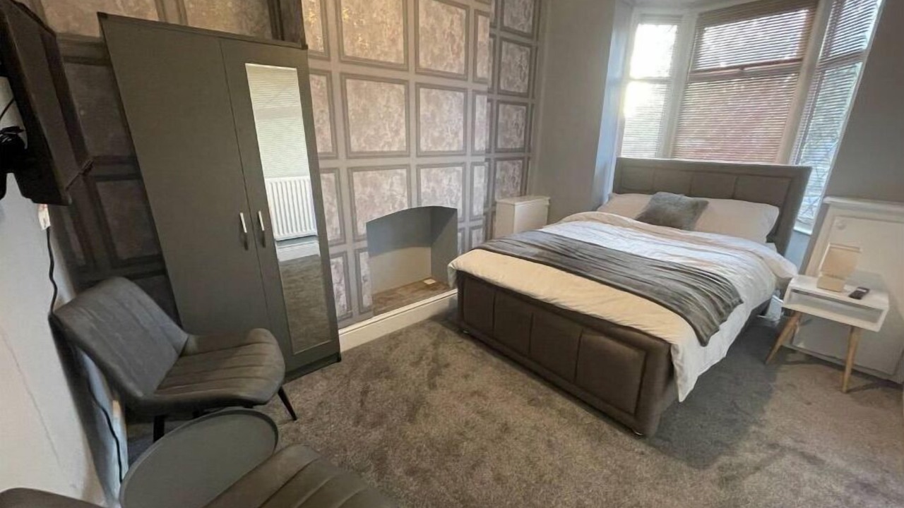 Photo of Bedroom in Stoke-on-Trent