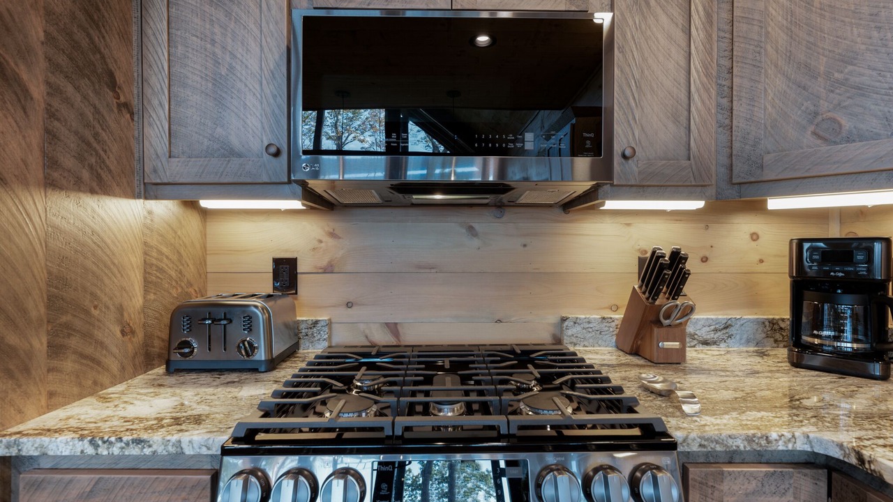 Photo of Others in Aska