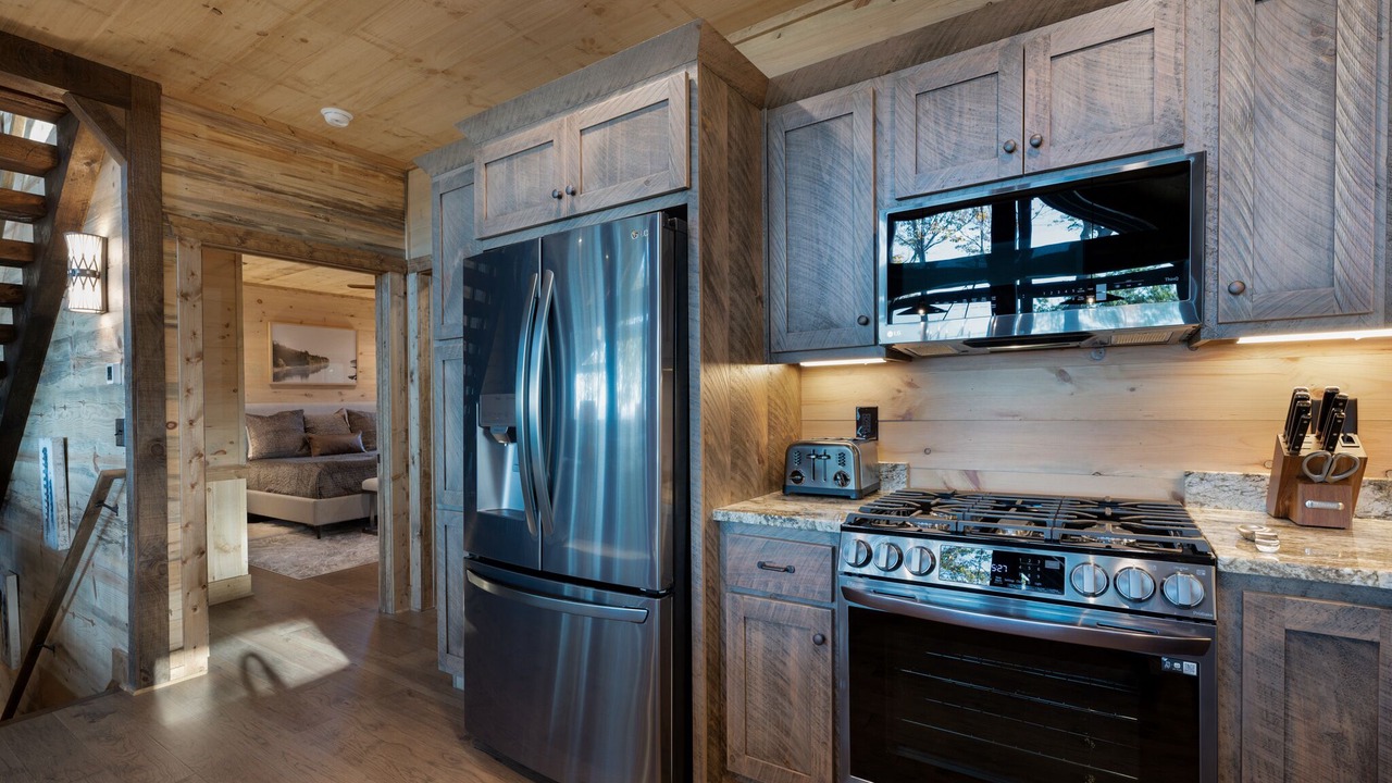 Photo of Others in Aska