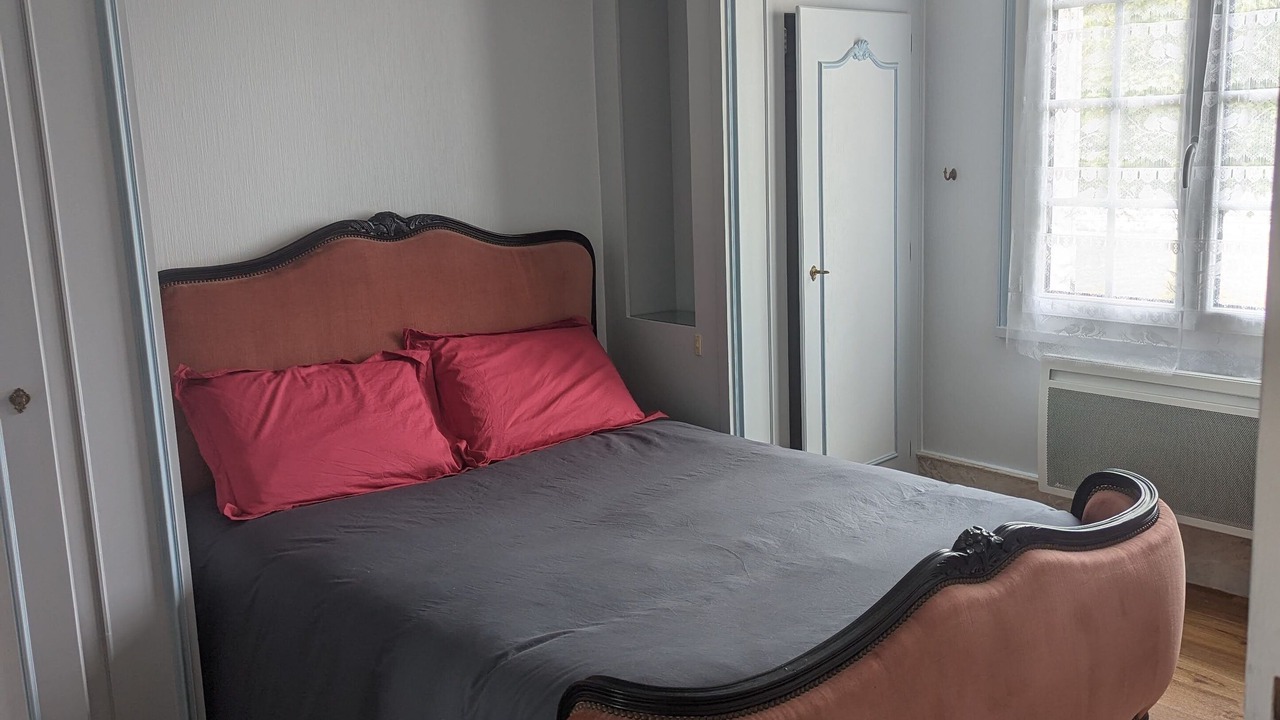 Photo of Bedroom in Saint-Georges-sur-Cher