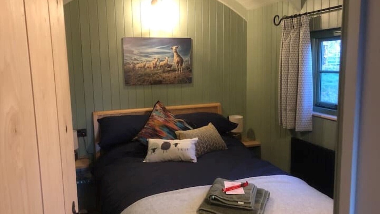 Photo of Bedroom in Stone in Oxney