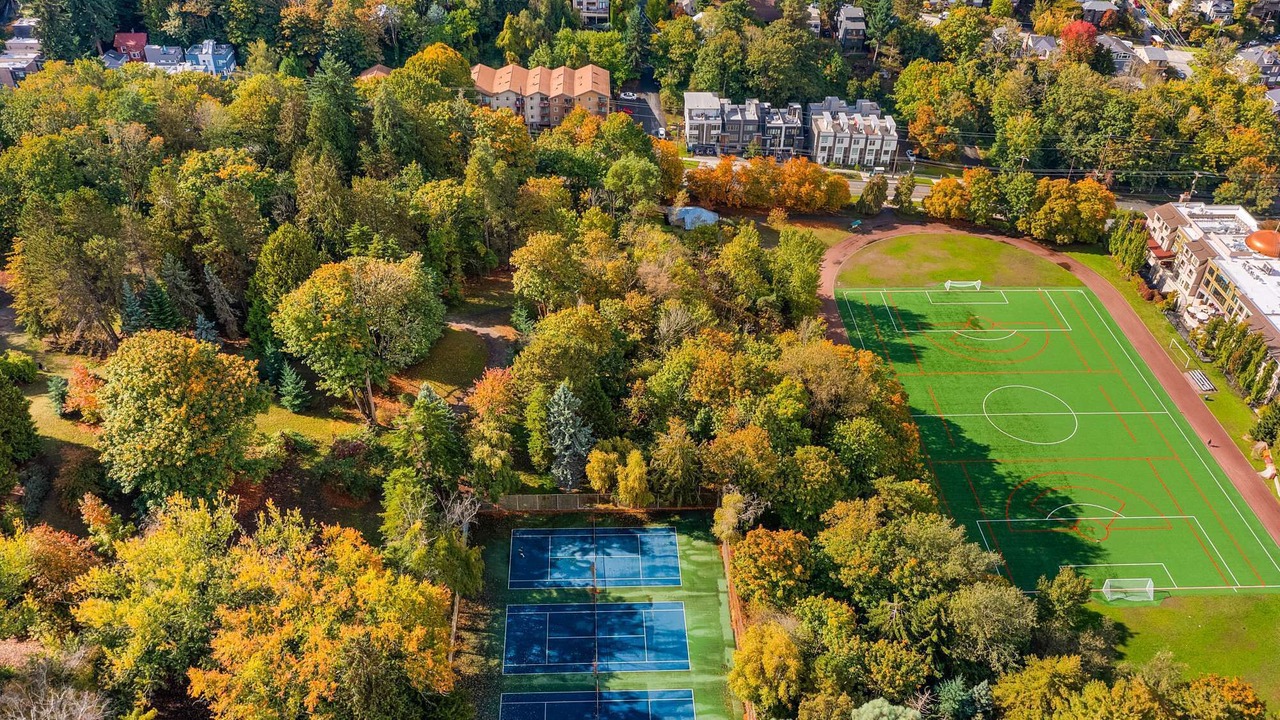 Photo of Others in North Queen Anne