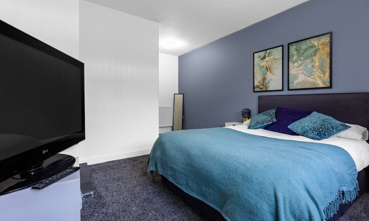 Photo of Bedroom in Northampton