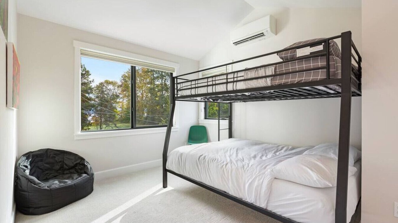 Photo of Bedroom in Matthews Beach