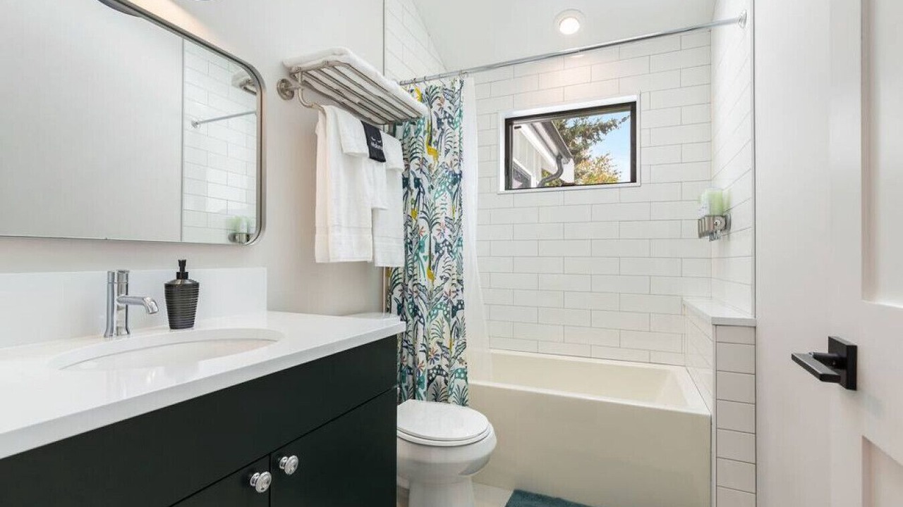 Photo of Bathroom in Matthews Beach