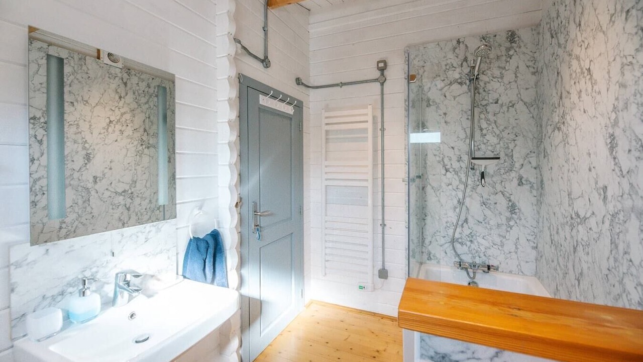 Photo of Bathroom in Woodbridge