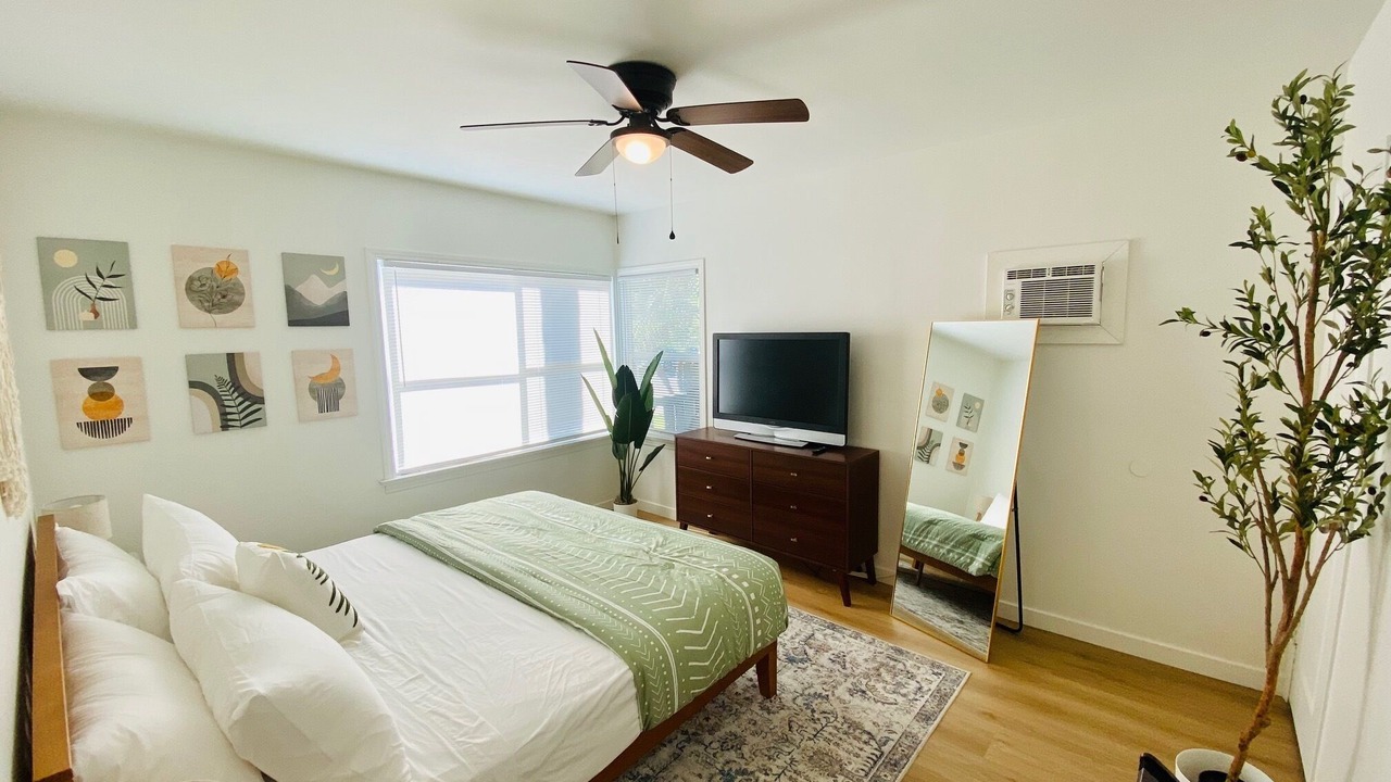 Photo of Bedroom in Belmont Heights