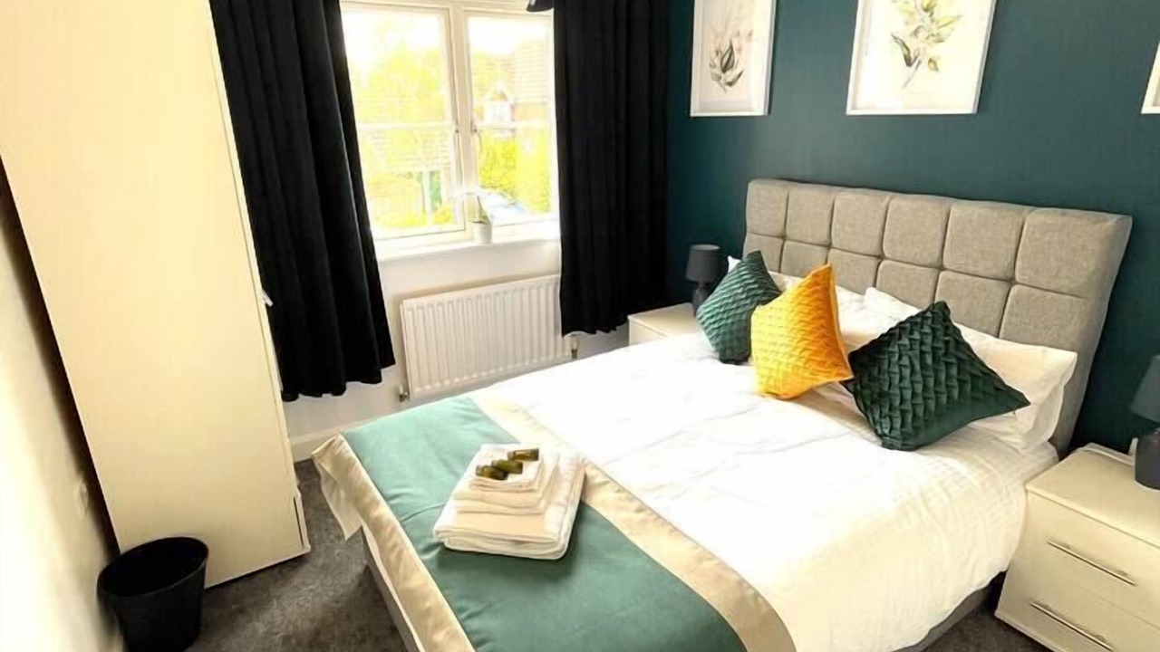 Photo of Others in Horley