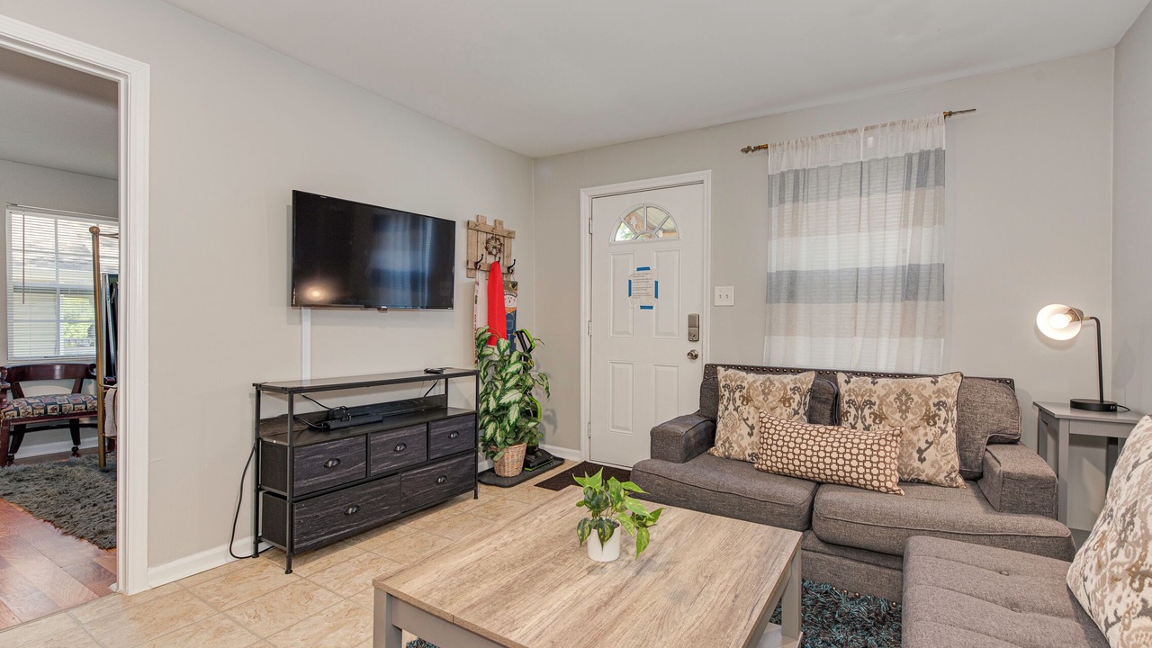 Photo of Livingroom in Enderly Park
